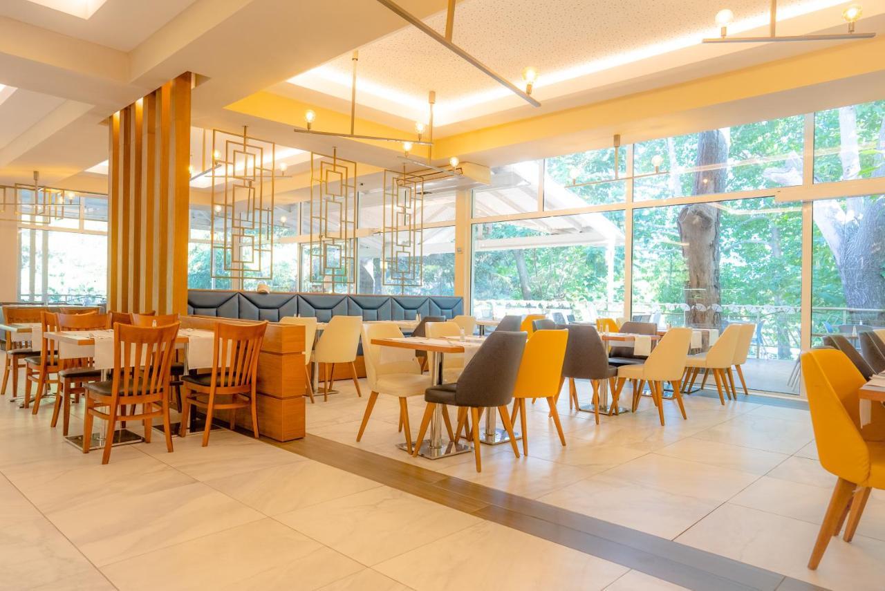 Vita Park Hotel & Aqua Park Αλμπένα Εξωτερικό φωτογραφία