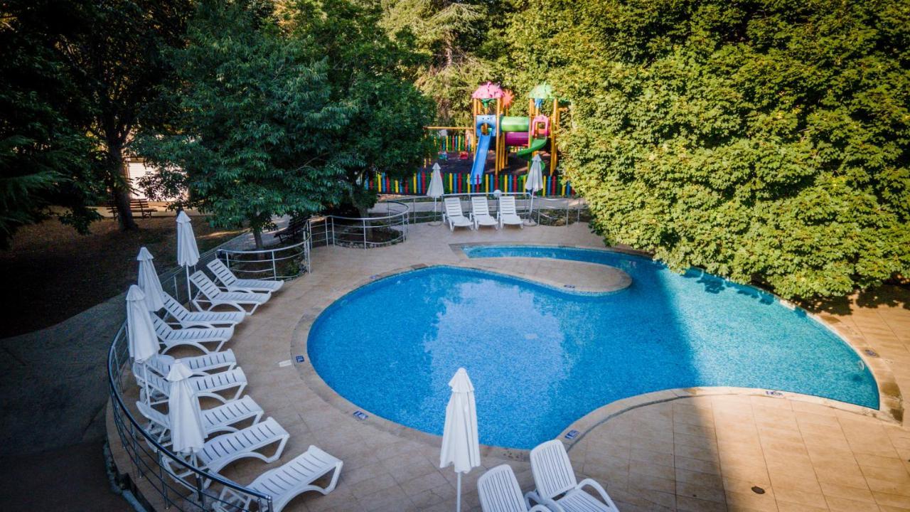 Vita Park Hotel & Aqua Park Αλμπένα Εξωτερικό φωτογραφία